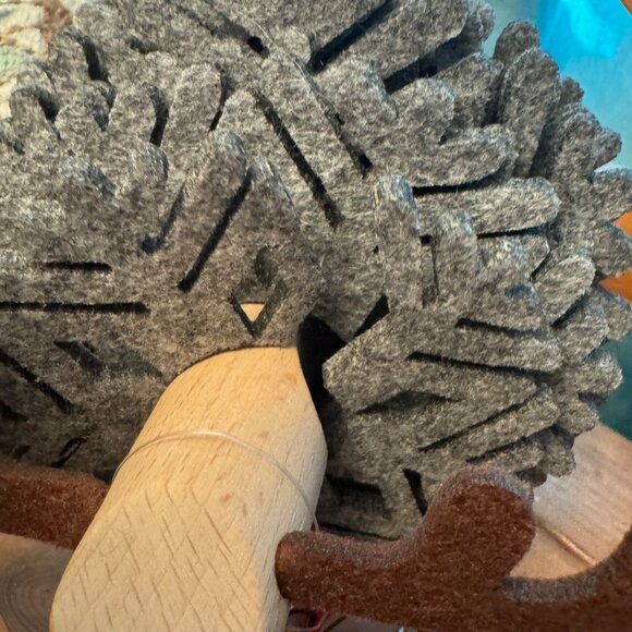 WILD EYE DESIGNS Deer Felt Coaster, 8Pcs, Wooden Holder New Set Christmas Gift r - Picture 3 of 8